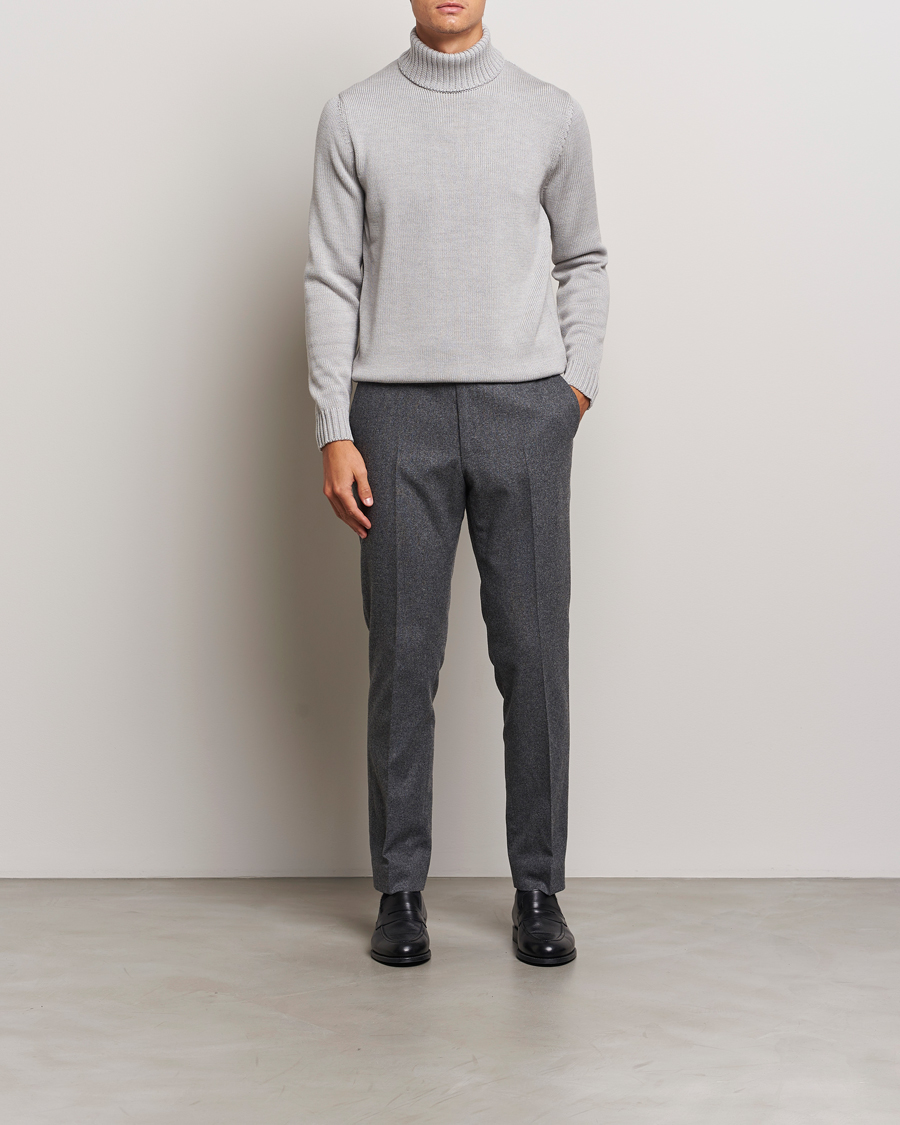 Mies | Puserot | Zanone | Virgin Merino Wool Rollneck Light Grey