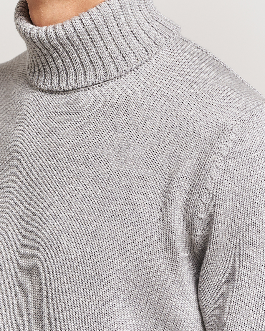 Mies | Puserot | Zanone | Virgin Merino Wool Rollneck Light Grey