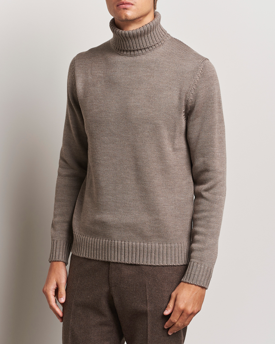 Mies | Puserot | Zanone | Virgin Merino Wool Rollneck Taupe