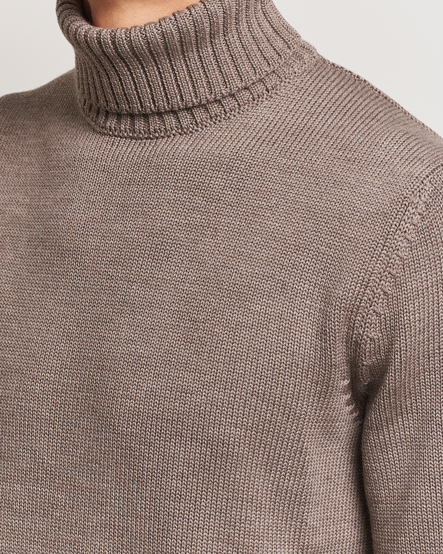 Mies | Puserot | Zanone | Virgin Merino Wool Rollneck Taupe