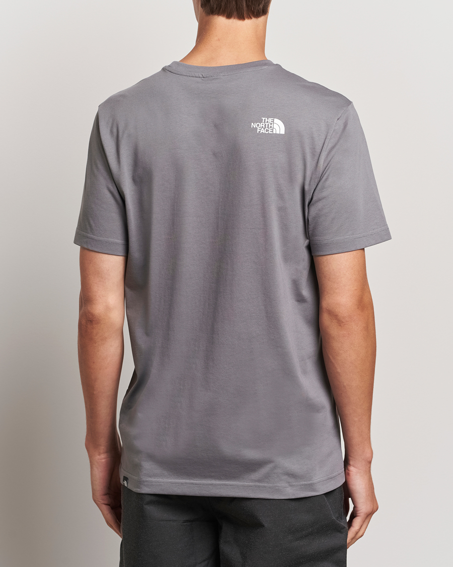 Mies | T-paidat | The North Face | Simple Dome Tee Grey