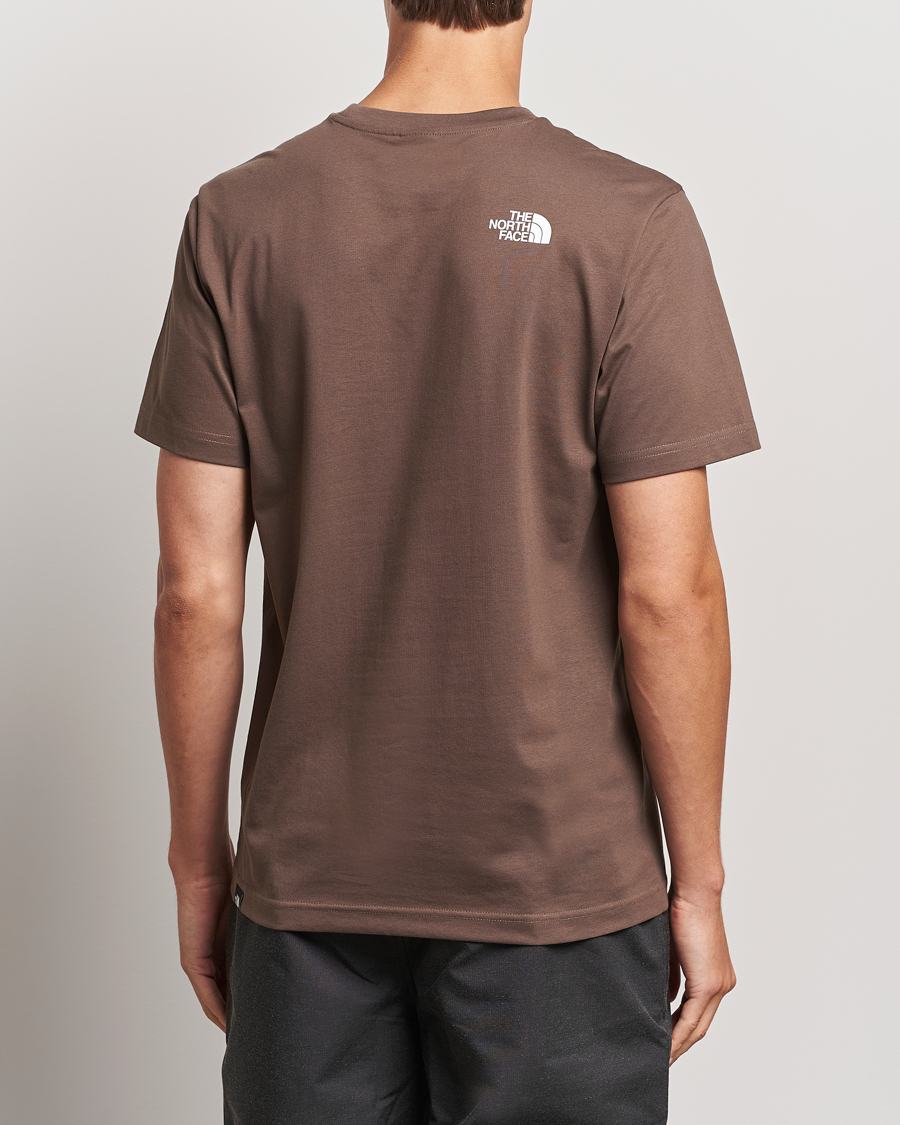 Mies | T-paidat | The North Face | Simple Dome Tee Dark Brown