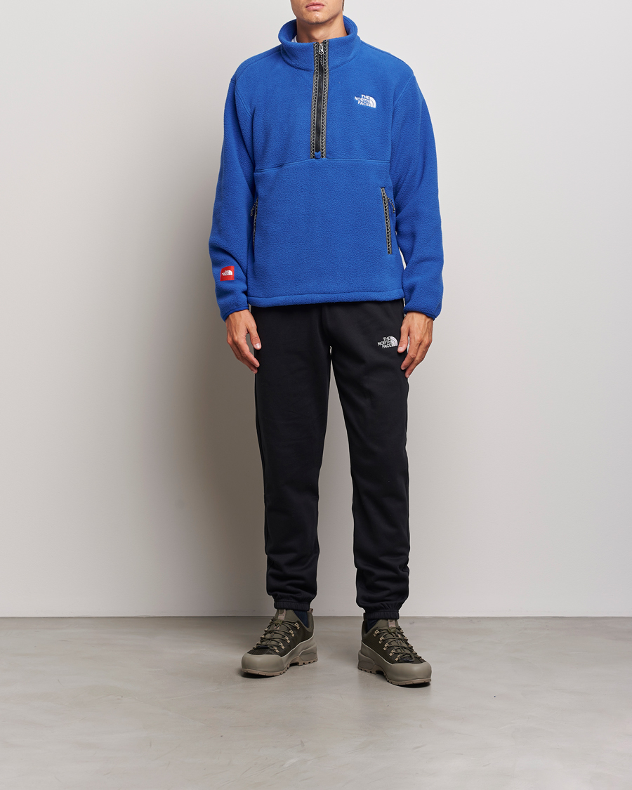 Mies | Housut | The North Face | Essential Jogger Black