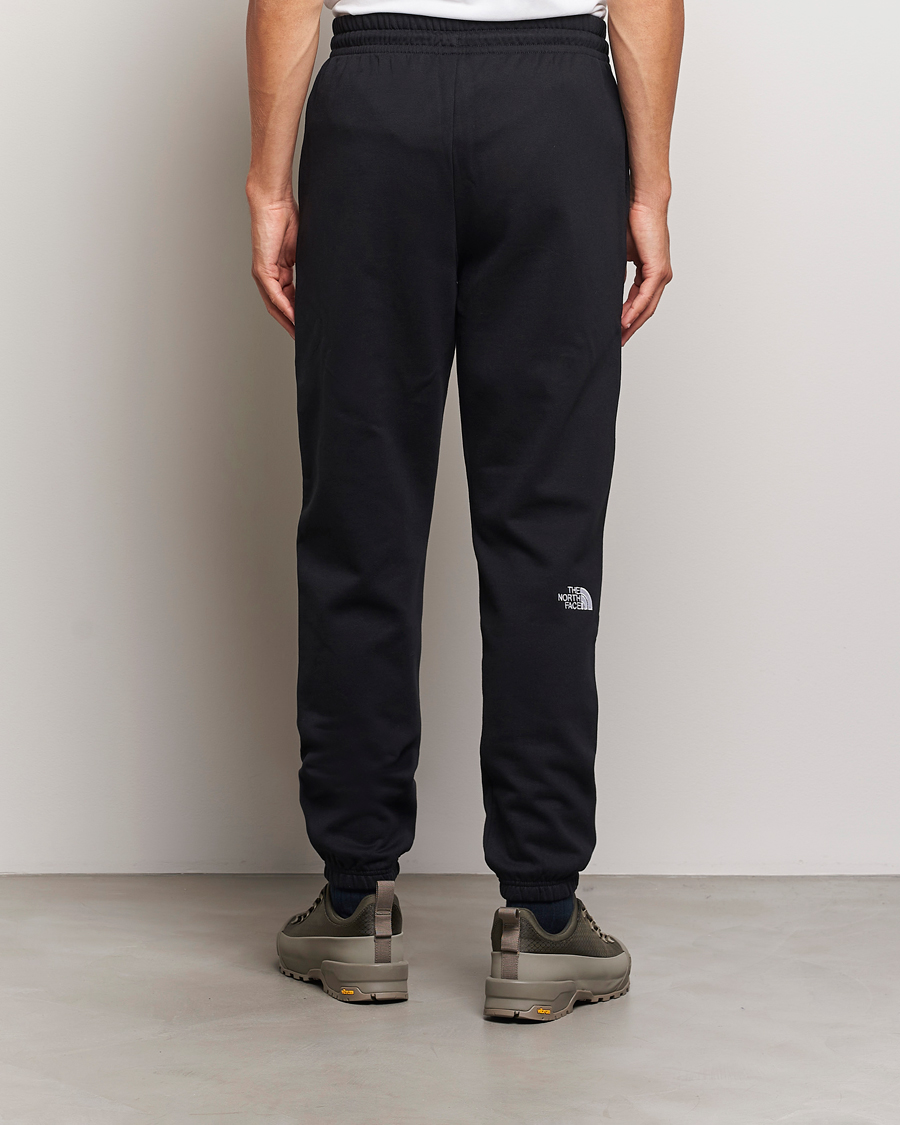 Mies | Housut | The North Face | Essential Jogger Black
