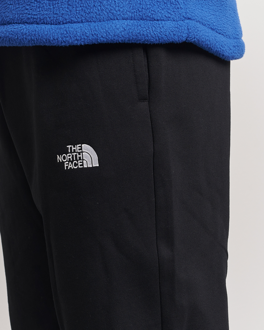 Mies | Housut | The North Face | Essential Jogger Black
