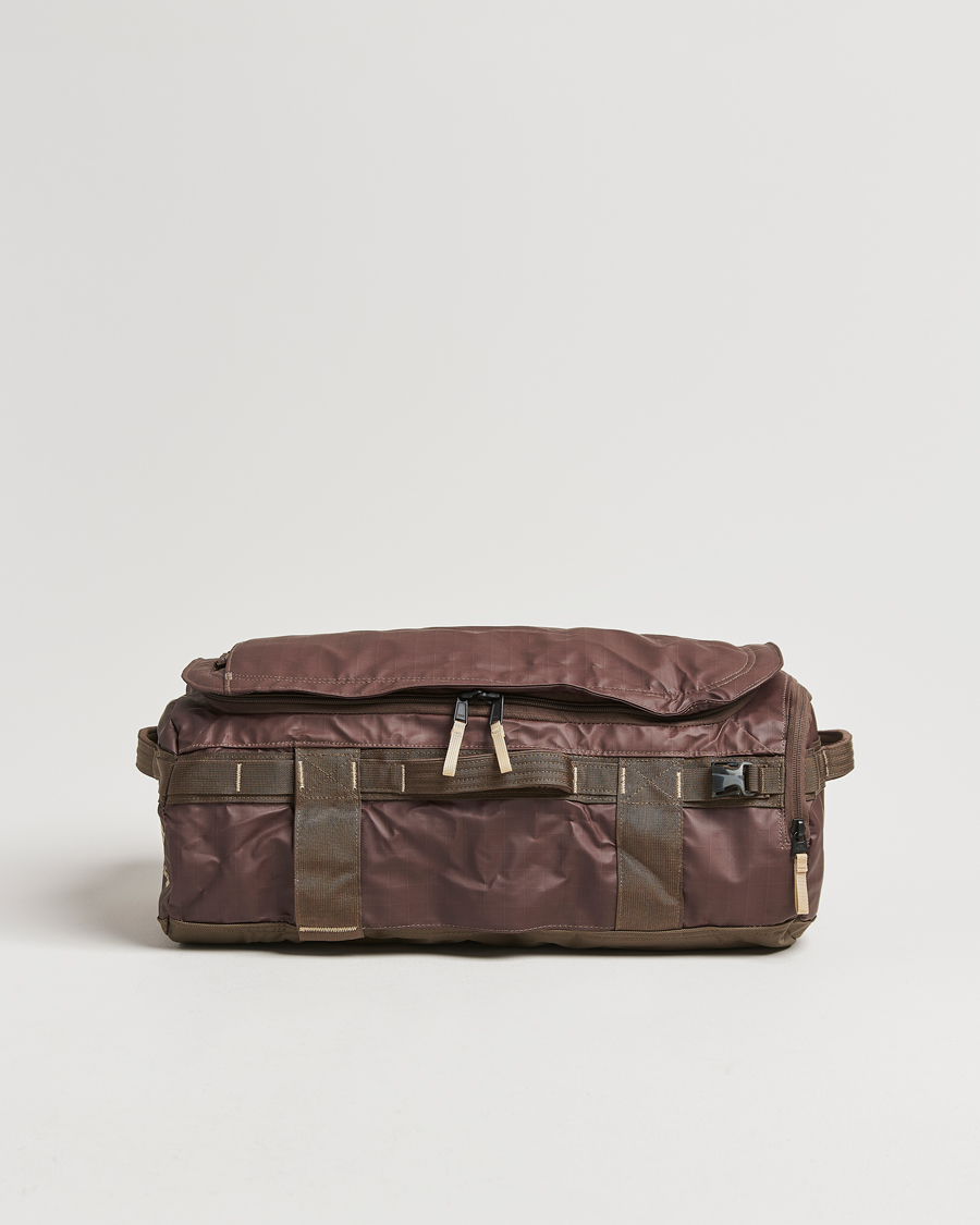 Mies | The North Face Base Camp Voyager Duffel 32L Brown | The North Face | Base Camp Voyager Duffel 32L Brown