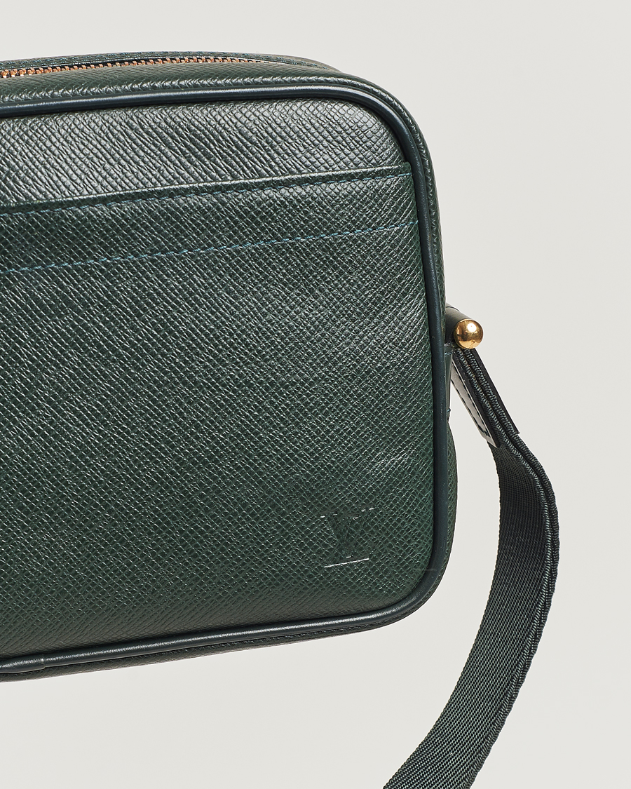 Mies | Louis Vuitton Pre-Owned Kaluga Washbag Green | Louis Vuitton Pre-Owned | Kaluga Washbag Green