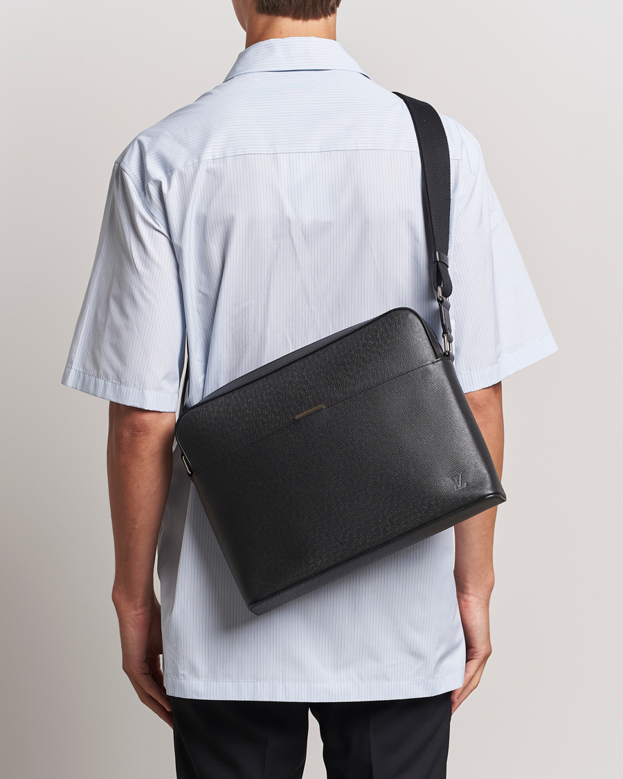 Mies | Louis Vuitton Pre-Owned Anton Messengerbag Black | Louis Vuitton Pre-Owned | Anton Messengerbag Black