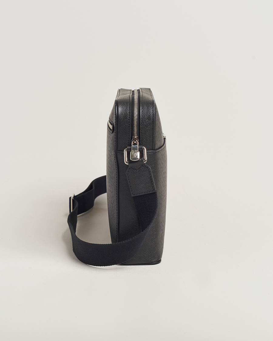 Mies | Louis Vuitton Pre-Owned Anton Messengerbag Black | Louis Vuitton Pre-Owned | Anton Messengerbag Black