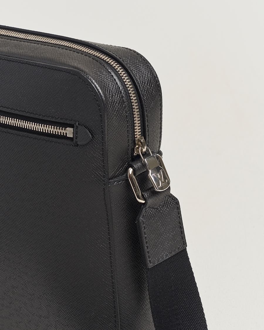 Mies | Louis Vuitton Pre-Owned Anton Messengerbag Black | Louis Vuitton Pre-Owned | Anton Messengerbag Black