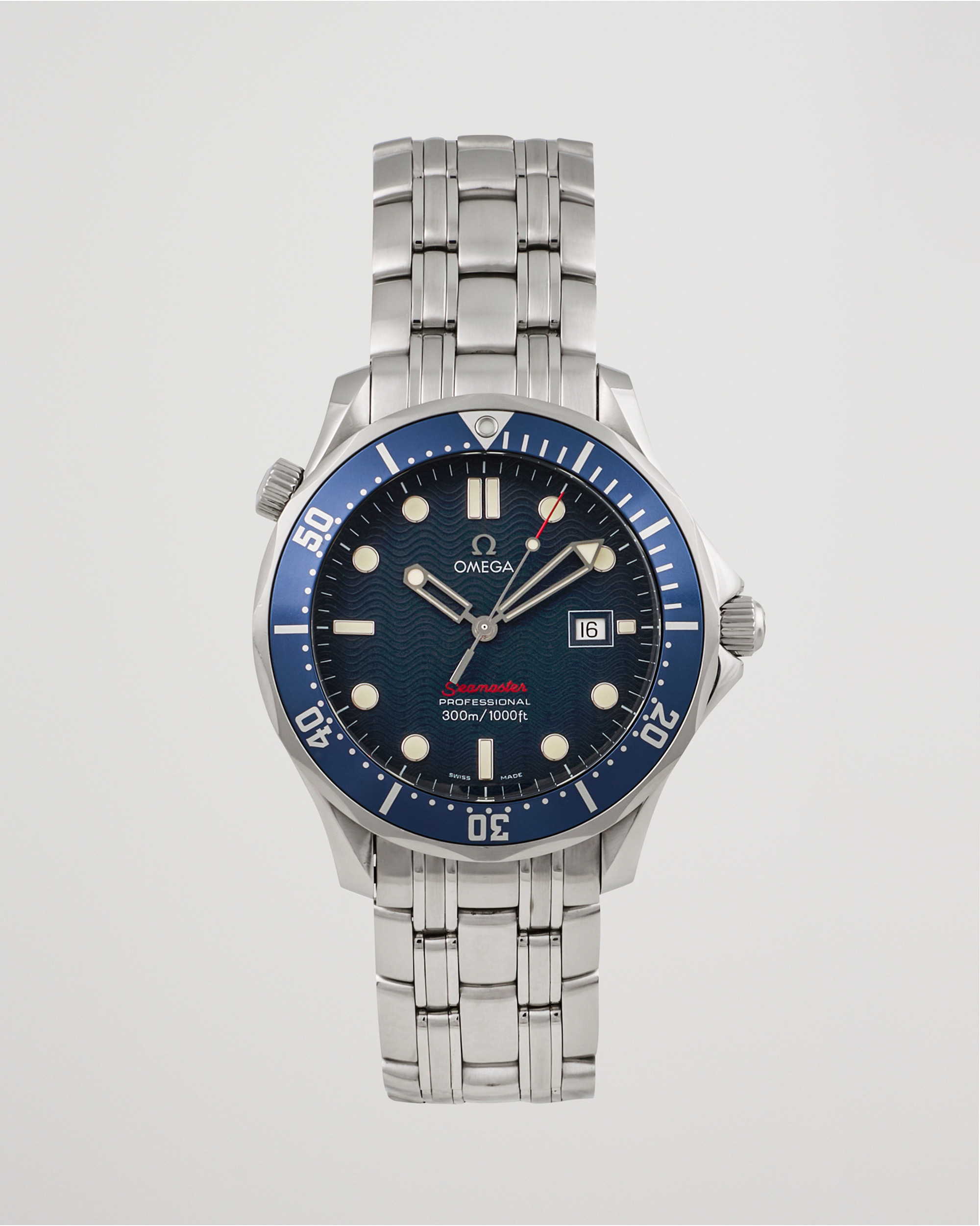 Mies | Omega Pre-Owned Seamaster Diver 300M Red 2221.80.00 Silver | Omega Pre-Owned | Seamaster Diver 300M Red 2221.80.00 Silver