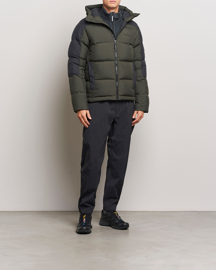 Mies | Takit | Peak Performance | Down Puffer Hood Jacket Olive Extreme