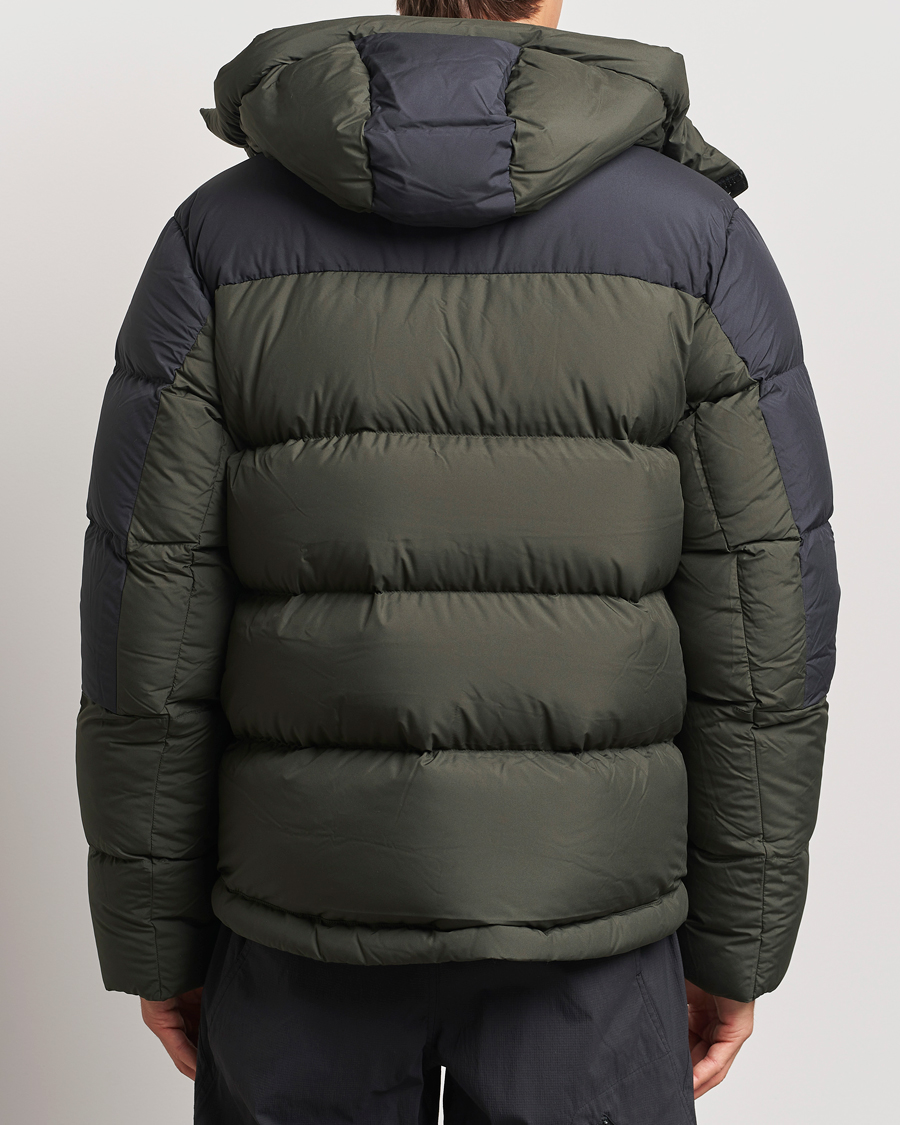 Mies | Takit | Peak Performance | Down Puffer Hood Jacket Olive Extreme