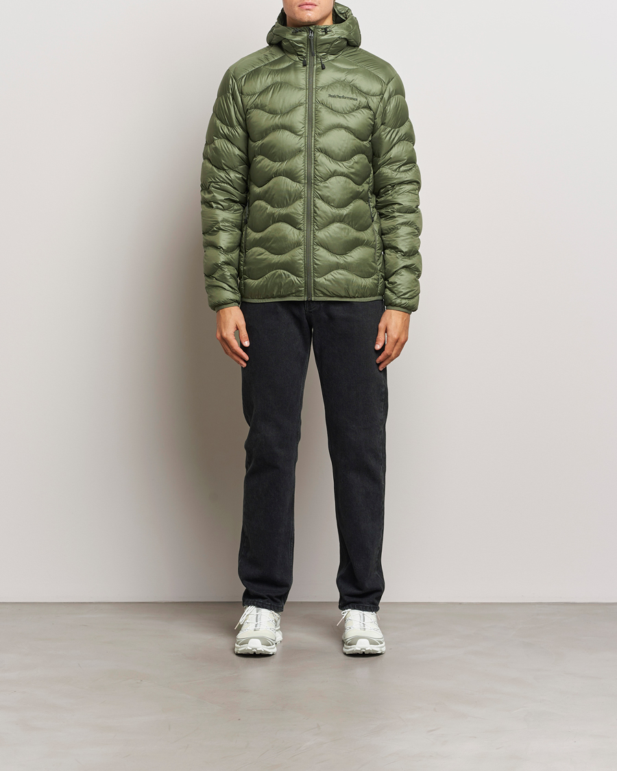 Mies | Takit | Peak Performance | Helium Down Hooded Jacket Pine Needle