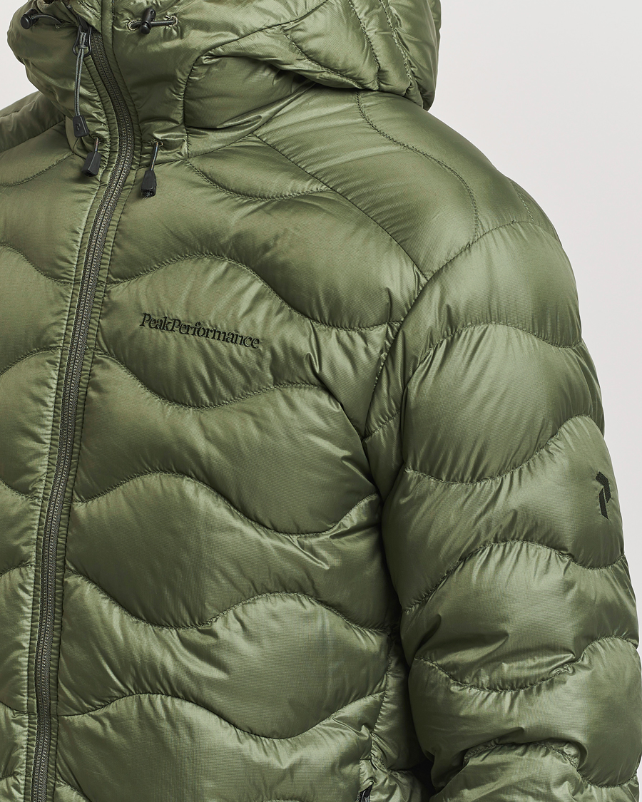 Mies | Takit | Peak Performance | Helium Down Hooded Jacket Pine Needle