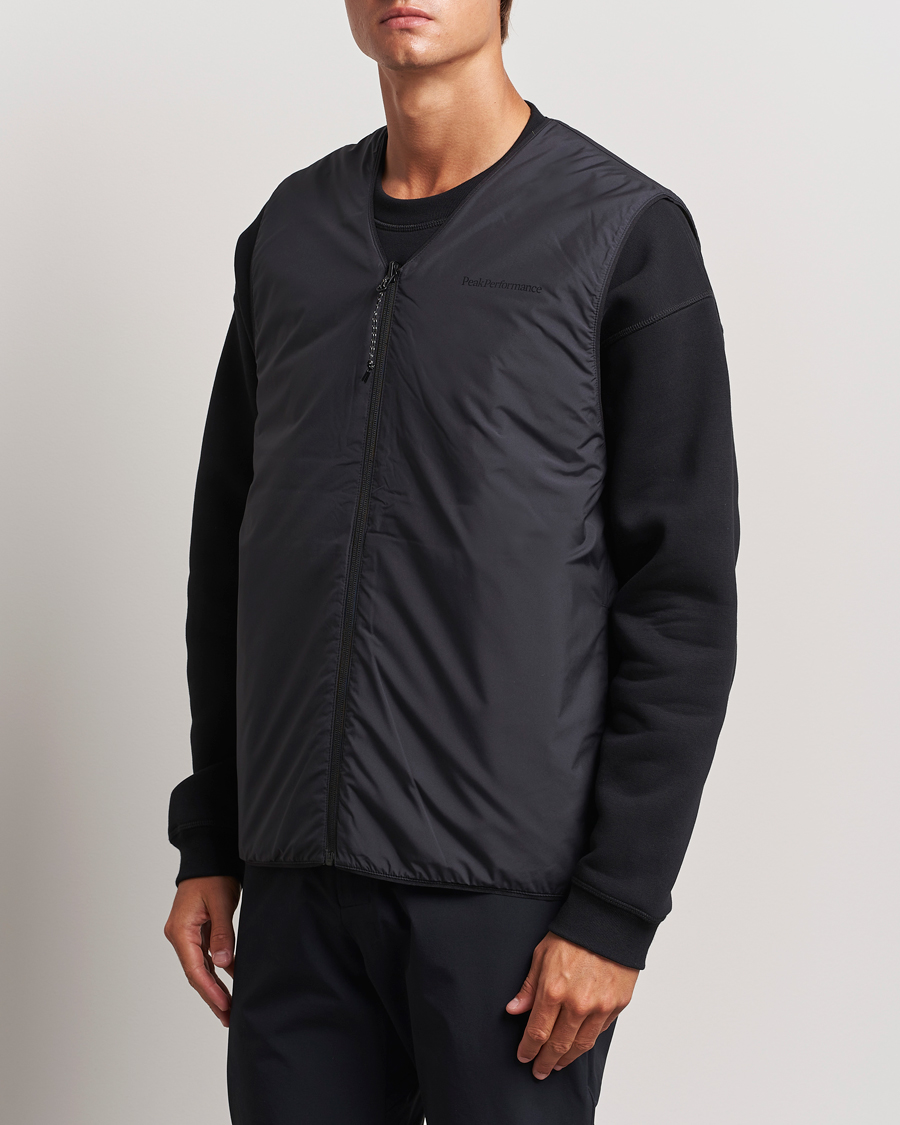 Mies | Takit | Peak Performance | Insulated Reversable Vest Pine Needle