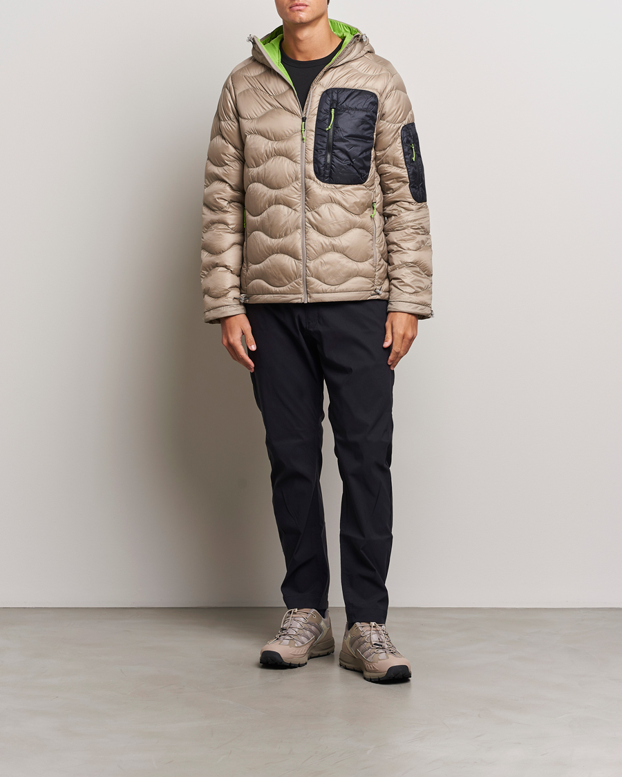 Mies | Takit | Peak Performance | Helium Utility Down Hood Jacket Avid Beige