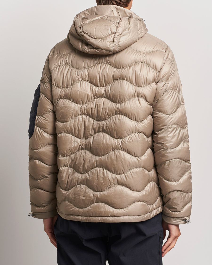 Mies | Takit | Peak Performance | Helium Utility Down Hood Jacket Avid Beige