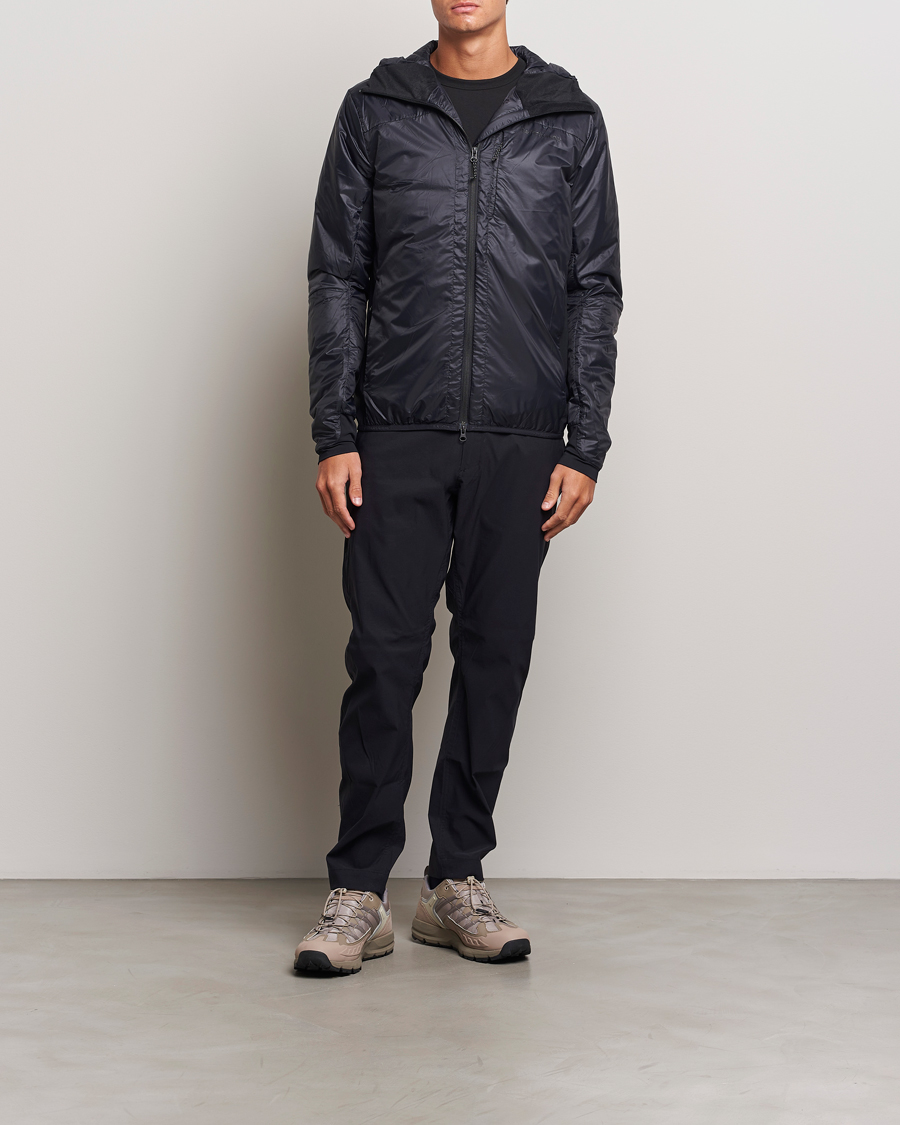 Mies | Takit | Peak Performance | Radiance Hood Jacket Black