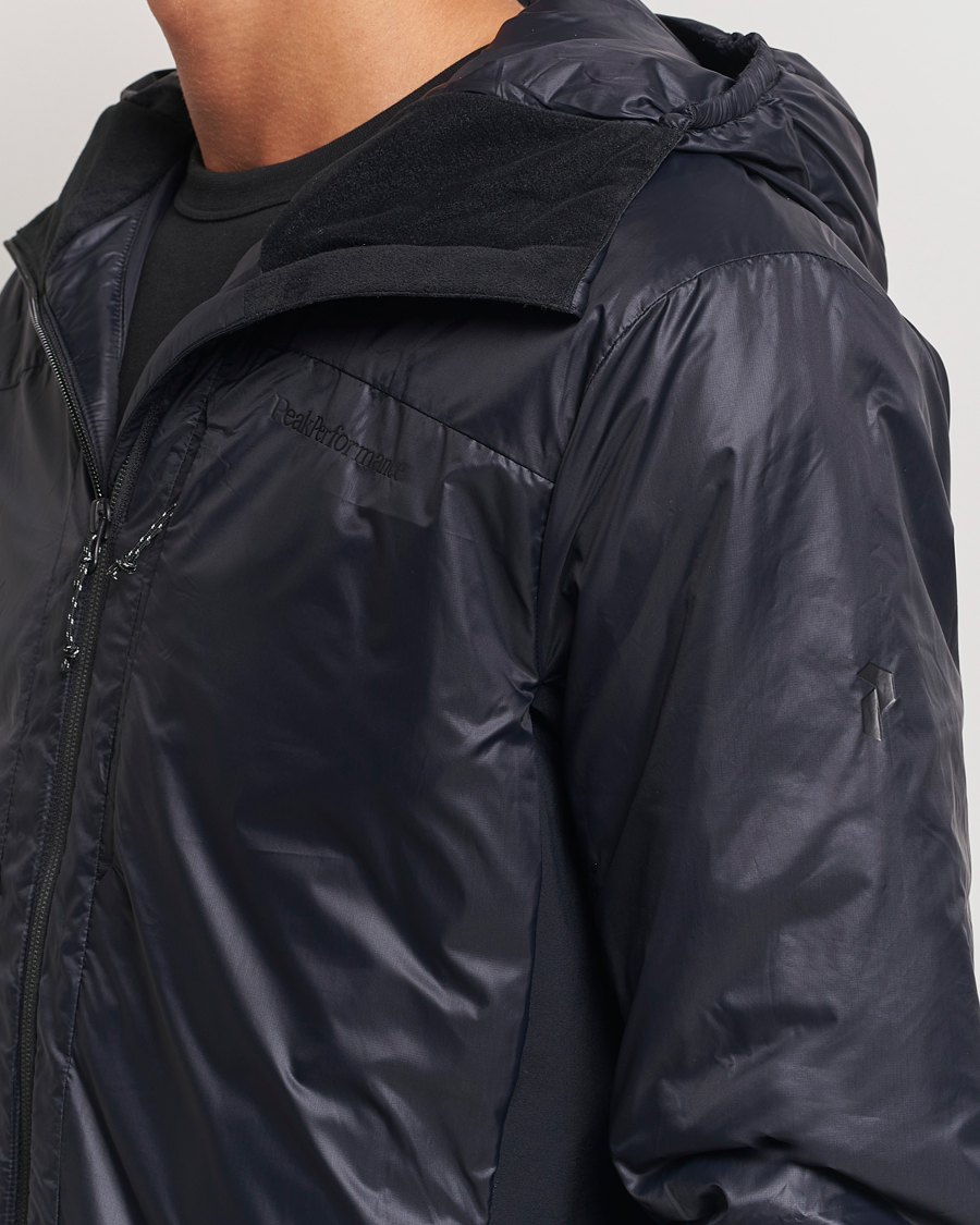 Mies | Takit | Peak Performance | Radiance Hood Jacket Black
