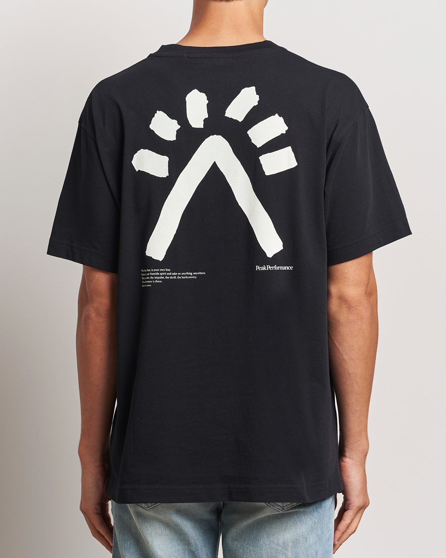 Mies | T-paidat | Peak Performance | Graphic T-Shirt Black