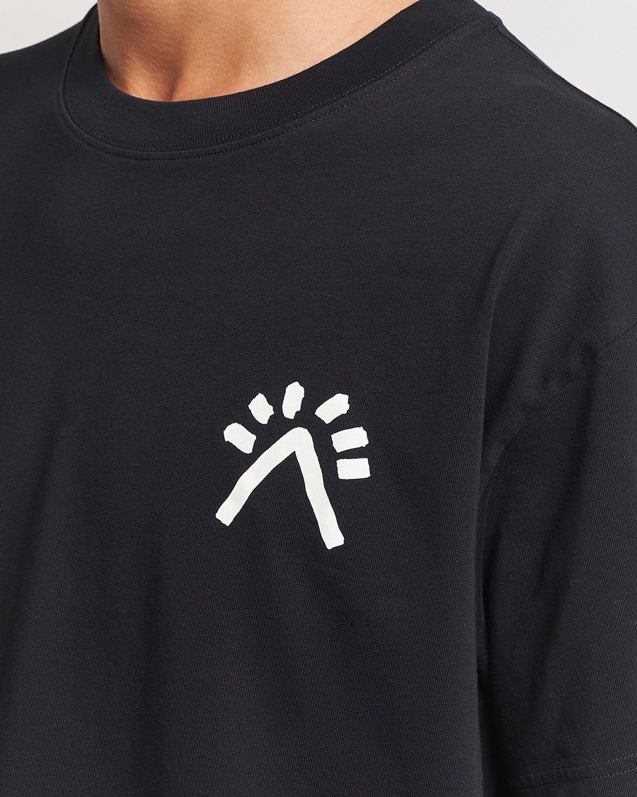 Mies | T-paidat | Peak Performance | Graphic T-Shirt Black