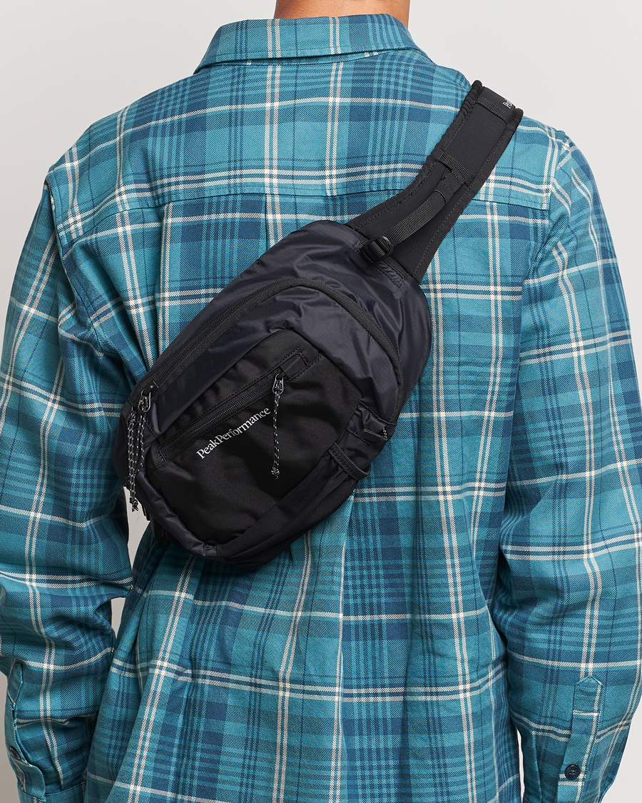 Mies | Peak Performance Outdoor Slingbag Black | Peak Performance | Outdoor Slingbag Black
