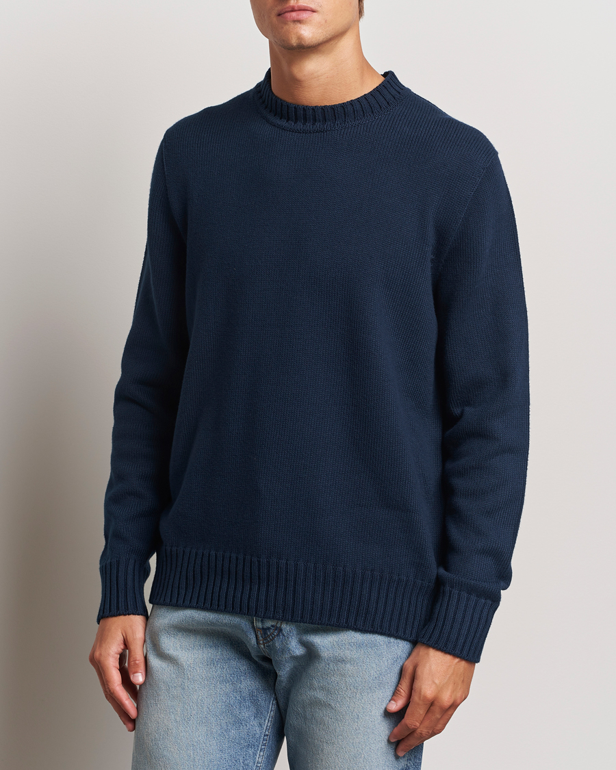 Mies | Puserot | Sunspel | Mid Weight Cotton Crew Ligh Navy