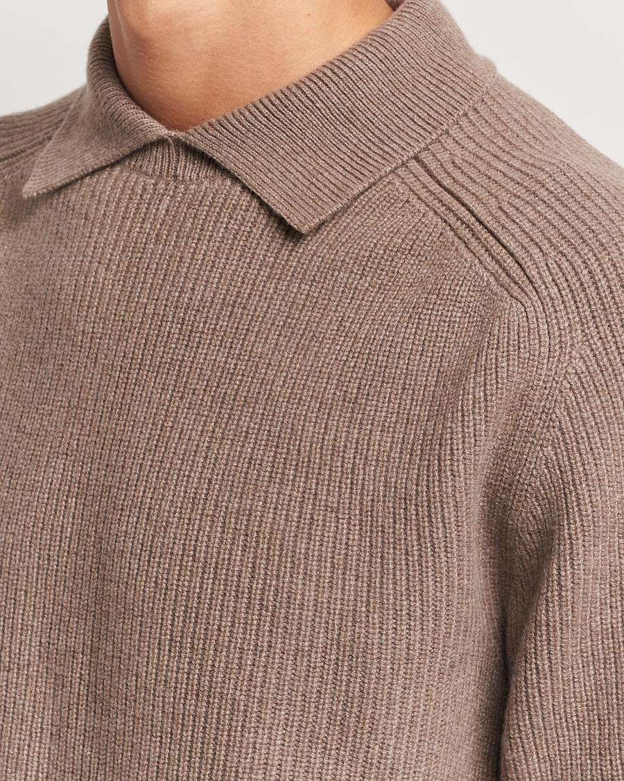 Mies | Puserot | Sunspel | Ribbed Wool/Cashmere Poloneck Sandstone