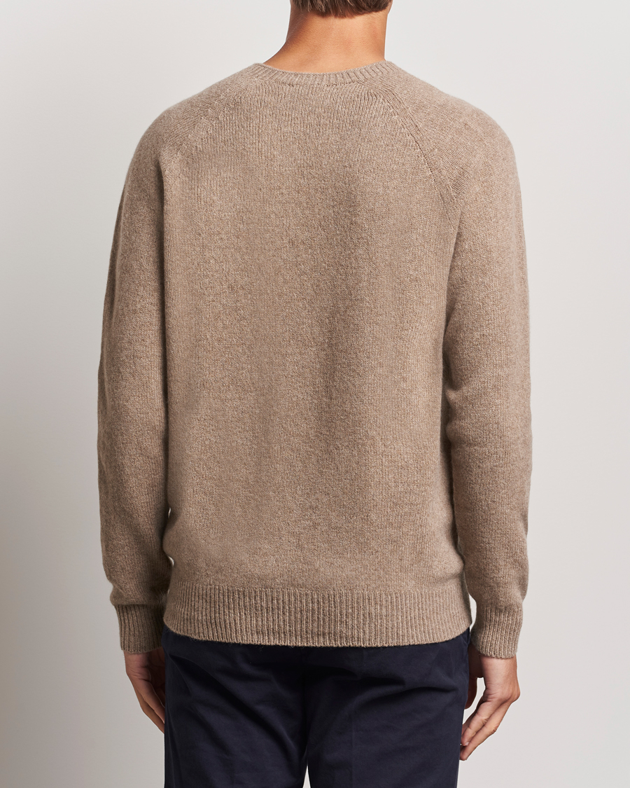 Mies | Puserot | Sunspel | Lambswool Crewneck Sandstone
