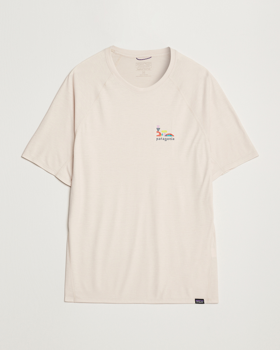 Mies | T-paidat | Patagonia | Short Sleeve Cap Cool Trail Graphic Shirt Pumice