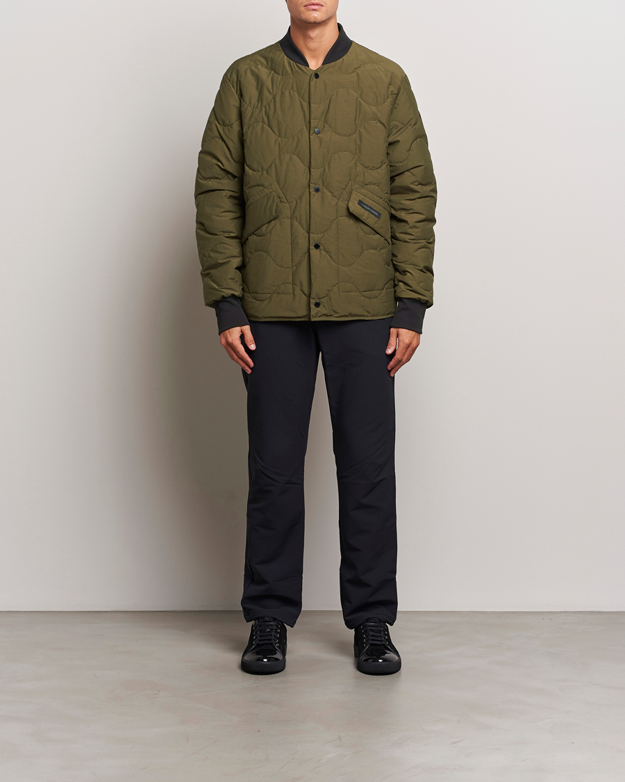 Mies | Takit | Canada Goose Black Label | Boswell Reversible Jacket Military Green
