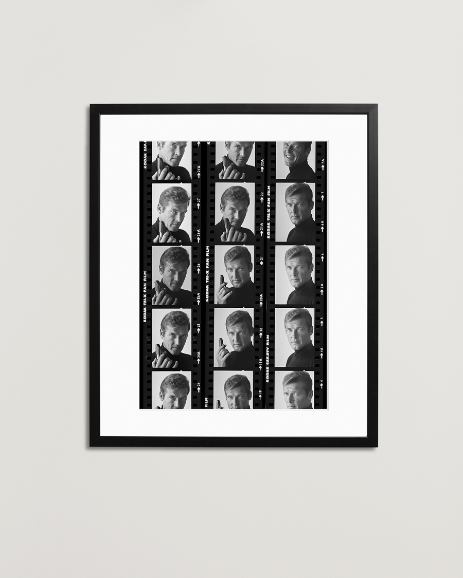 Mies | Taulut | Sonic Editions | Framed Roger Moore Contact Sheet