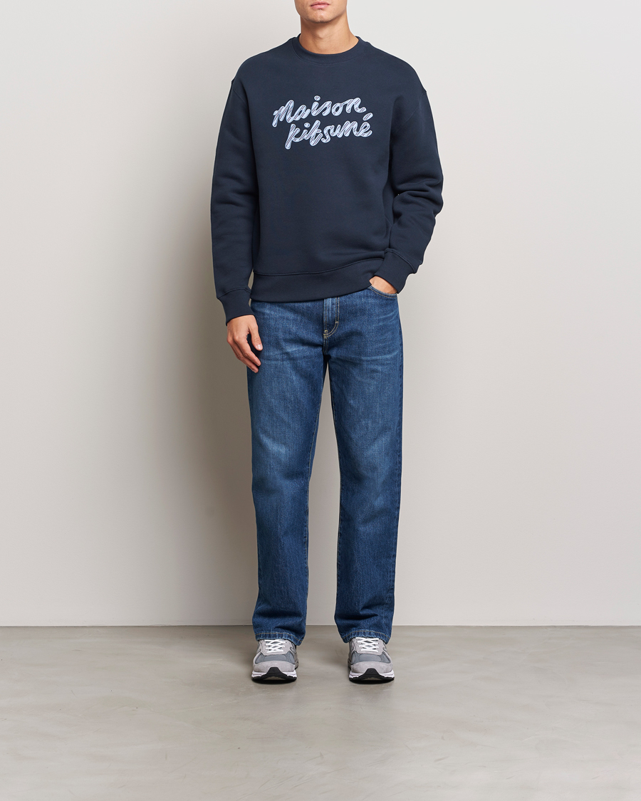 Mies | Puserot | Maison Kitsuné | Striped Handwriting Sweatshirt Navy