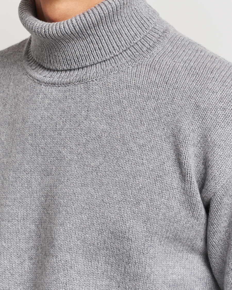 Mies | Puserot | Colorful Standard | Merino Wool Turtleneck Heather Grey