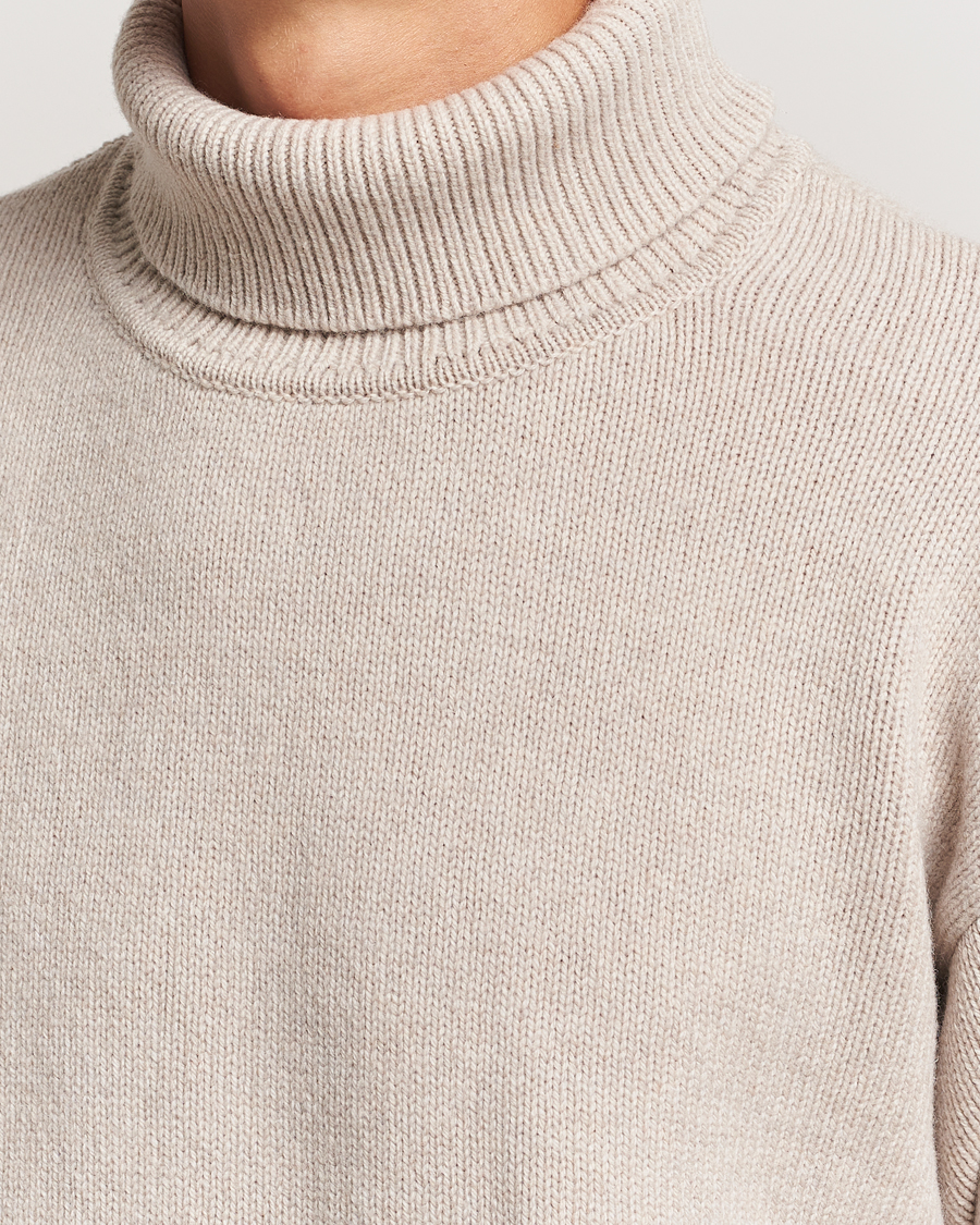 Mies | Puserot | Colorful Standard | Merino Wool Turtleneck Ivory White