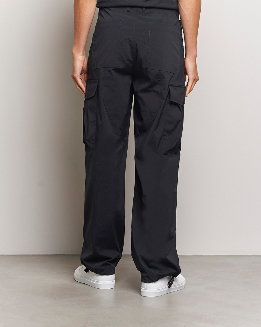 Mies | Housut | J.Lindeberg | Cosmo Tech Cargo Pants Black