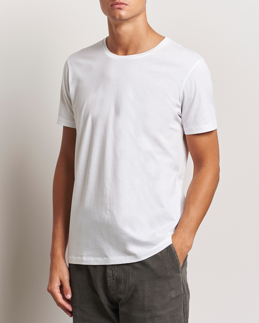 Mies | T-paidat | A Day's March | Lightweight T-Shirt White