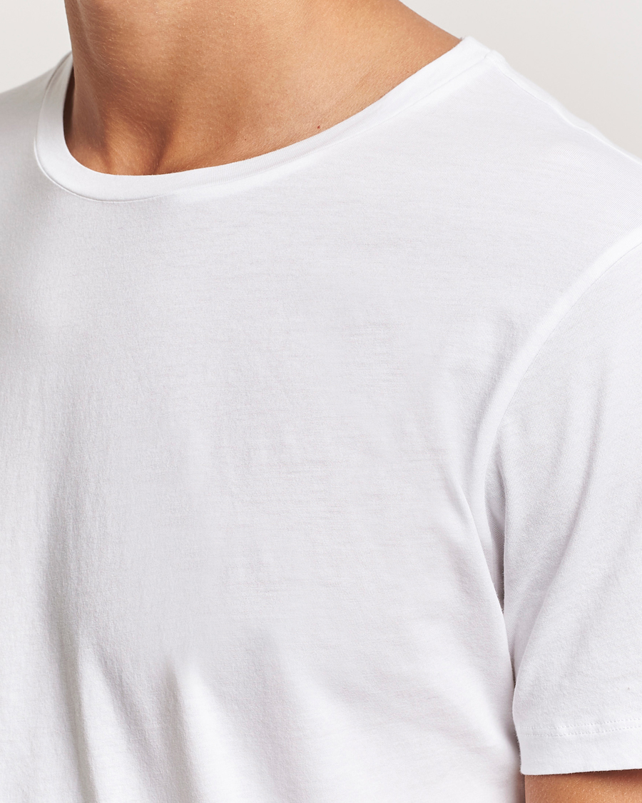 Mies | T-paidat | A Day's March | Lightweight T-Shirt White