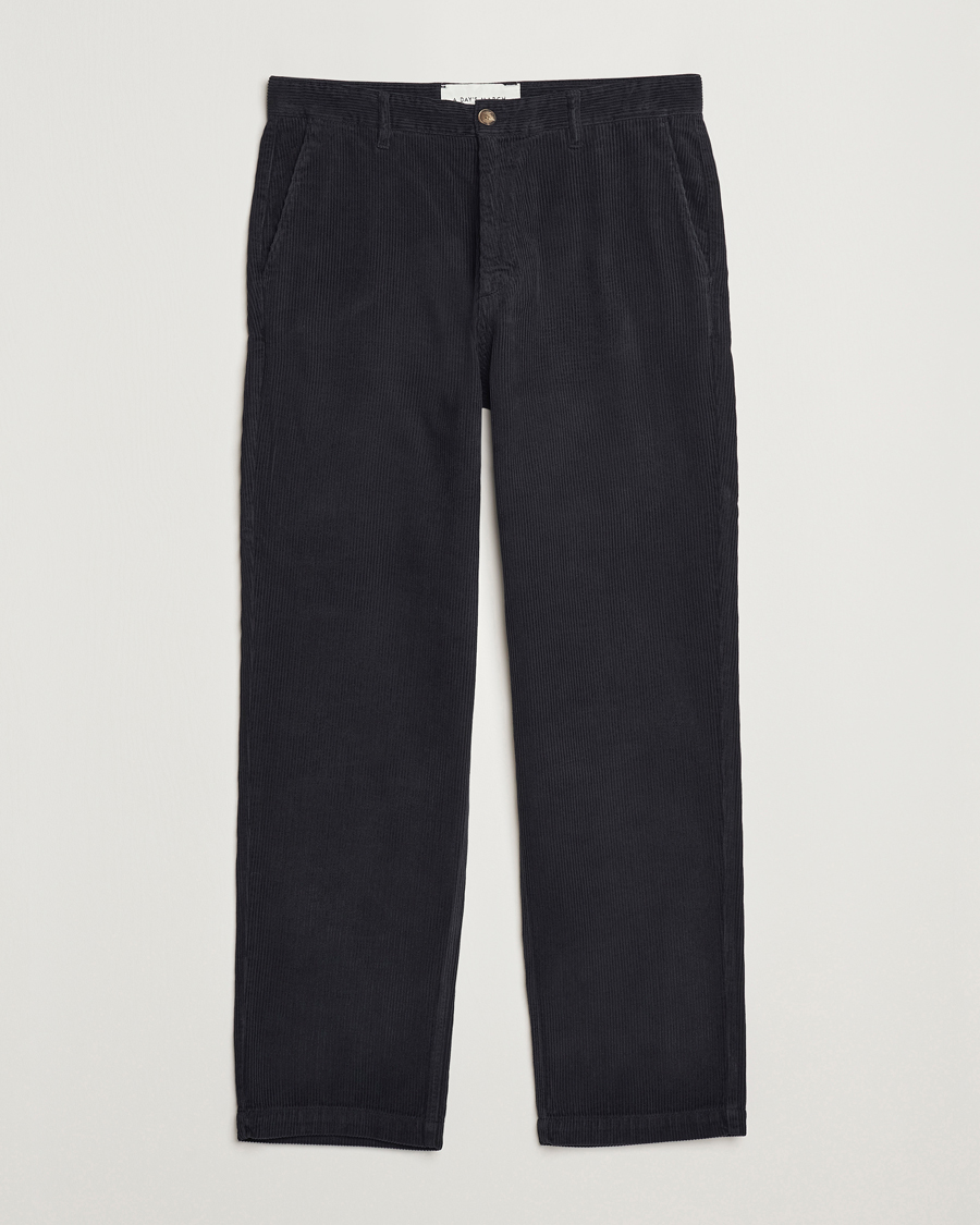Mies | Housut | A Day's March | Redwood Corduroy Trousers Black