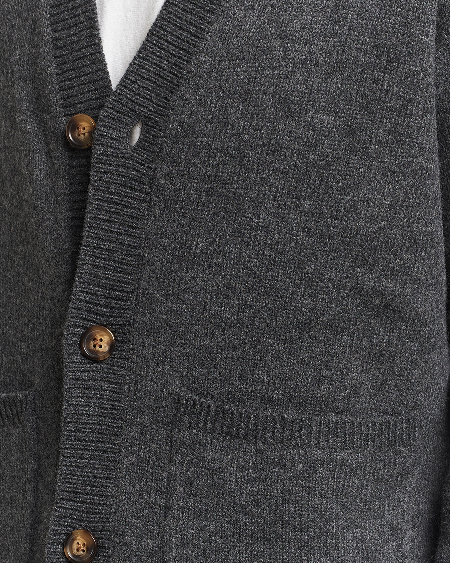 Mies | Puserot | A Day's March | Jarrow Lambswool Cardigan Charcoal