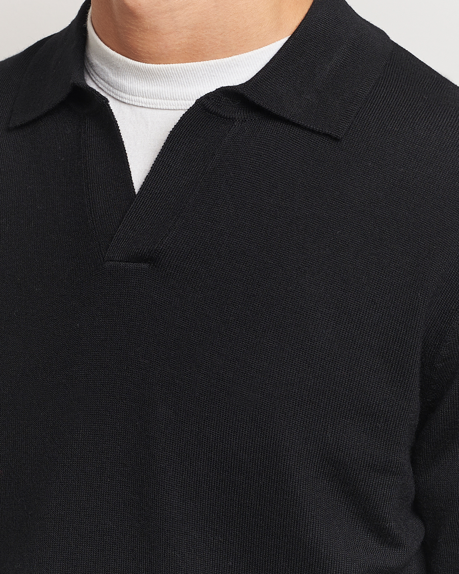 Mies | Puserot | A Day's March | Manol Open Collar Merino Polo Black