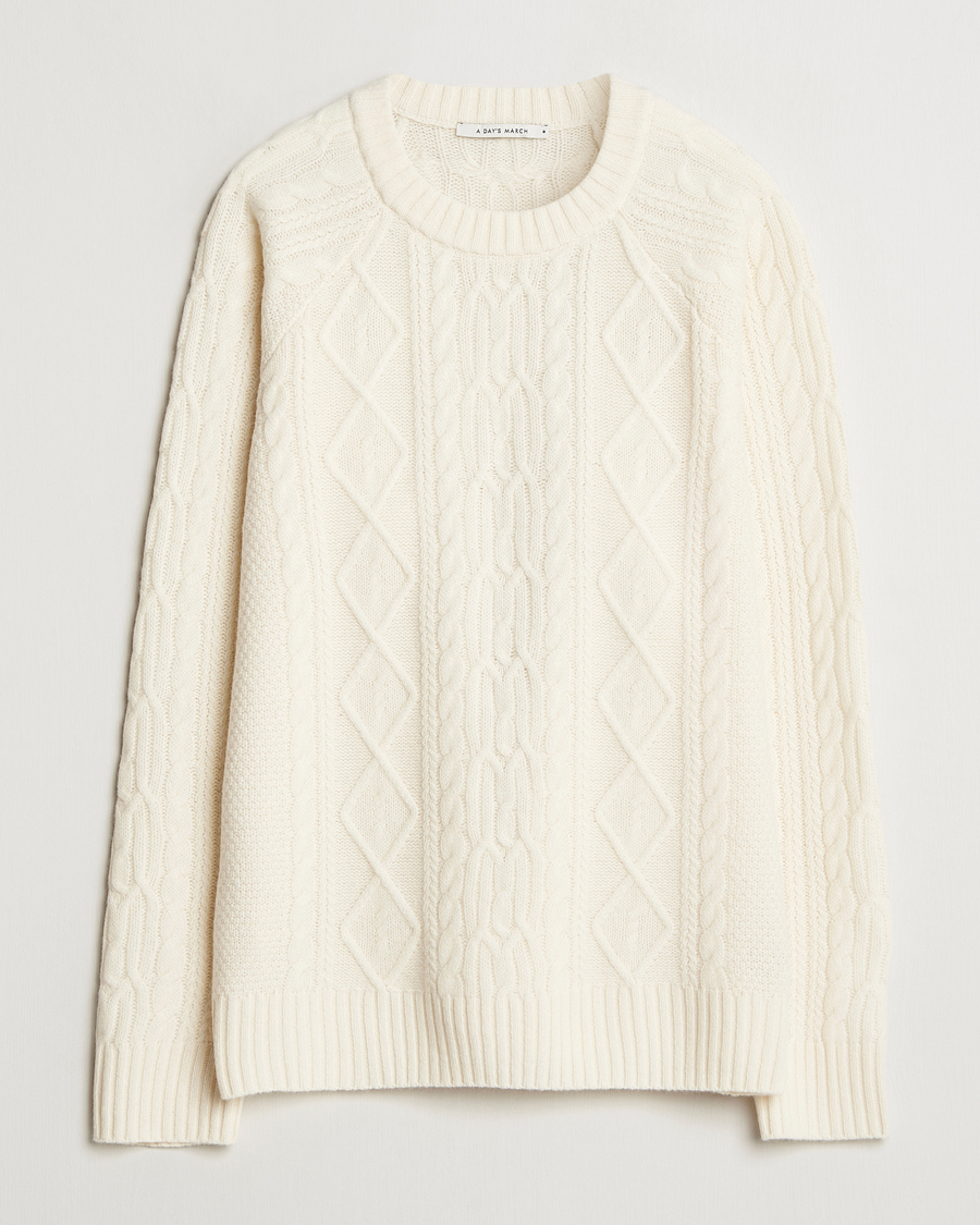 Mies | Puserot | A Day's March | Atlas Aran Knit Lambswool Sweater Off White