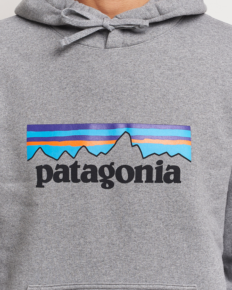 Mies | Puserot | Patagonia | P-6 Logo Uprisal Hoody Gravel Heather