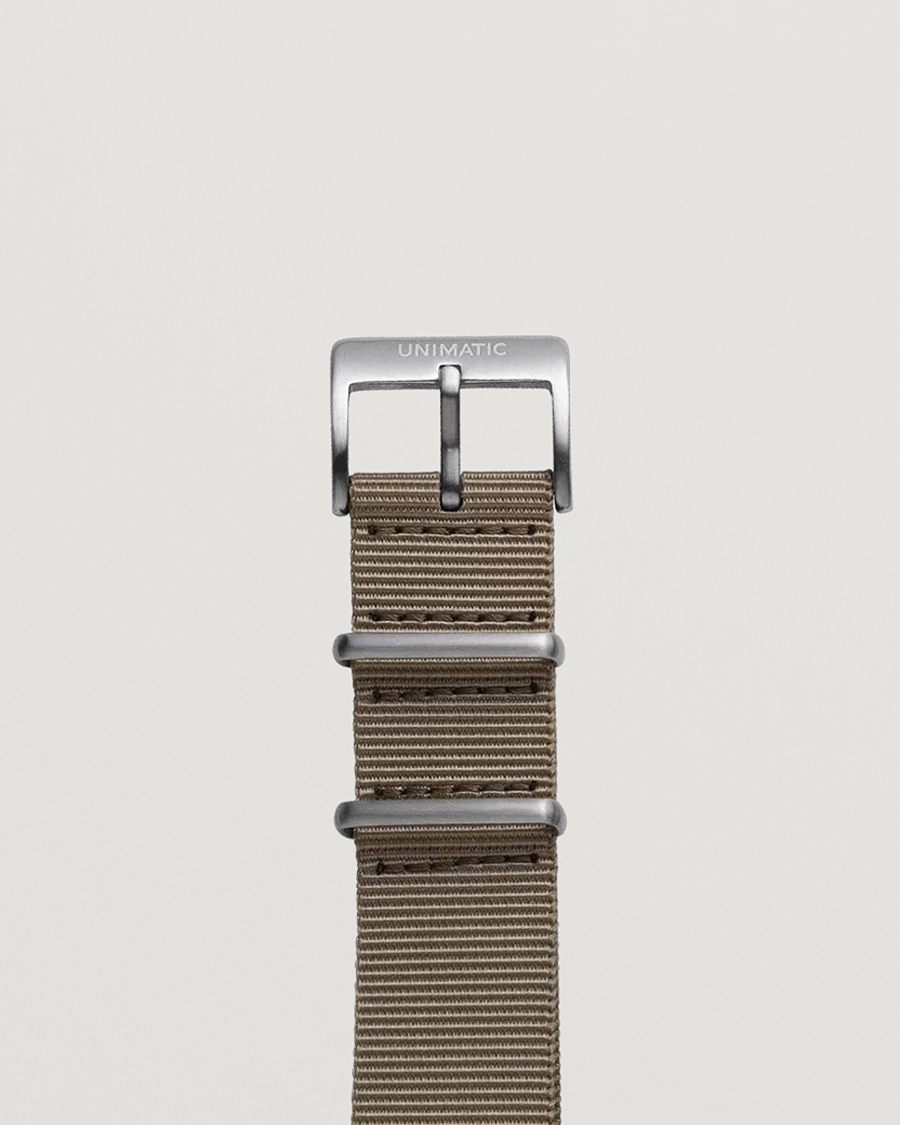 Mies | Kellonrannekkeet | UNIMATIC | Nylon Nato Steel 22m Strap Sand