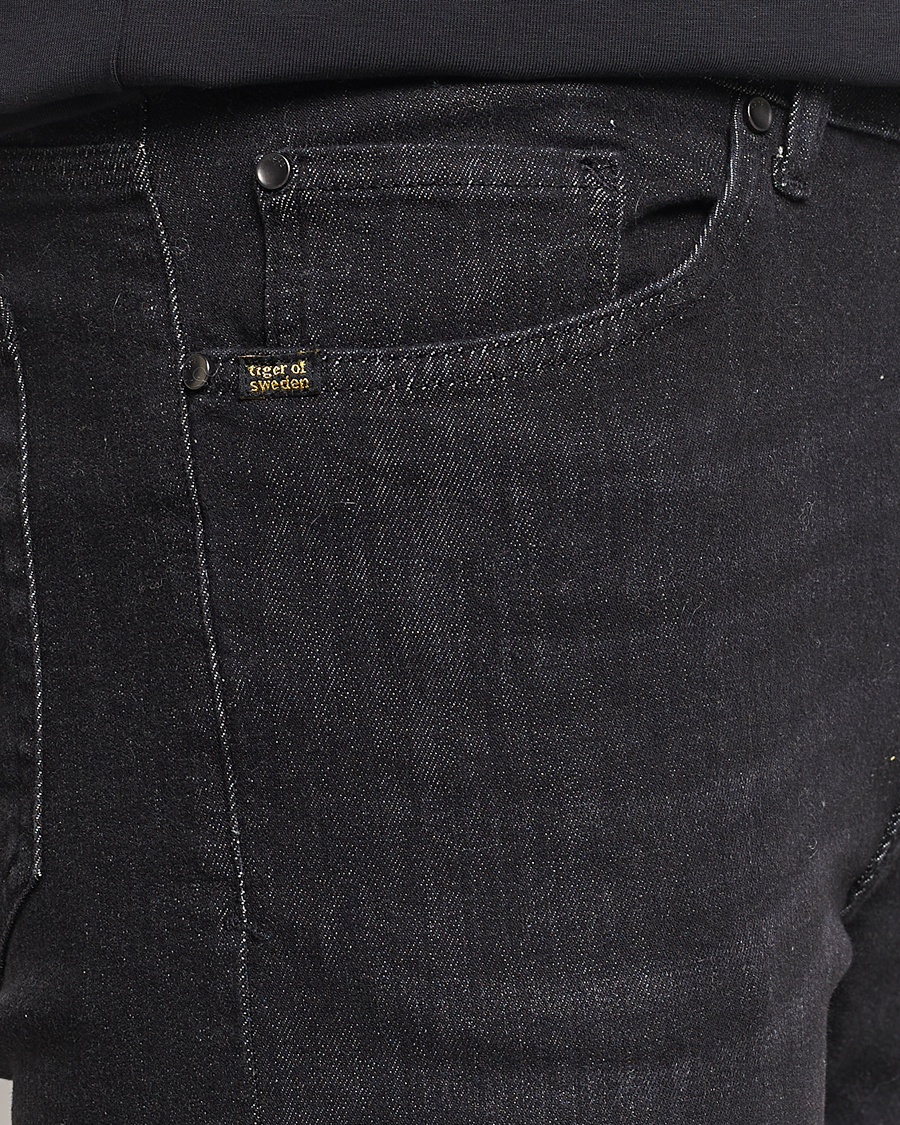 Mies | Farkut | Tiger of Sweden | Evolve Stretch Cotton Jeans Washed Black