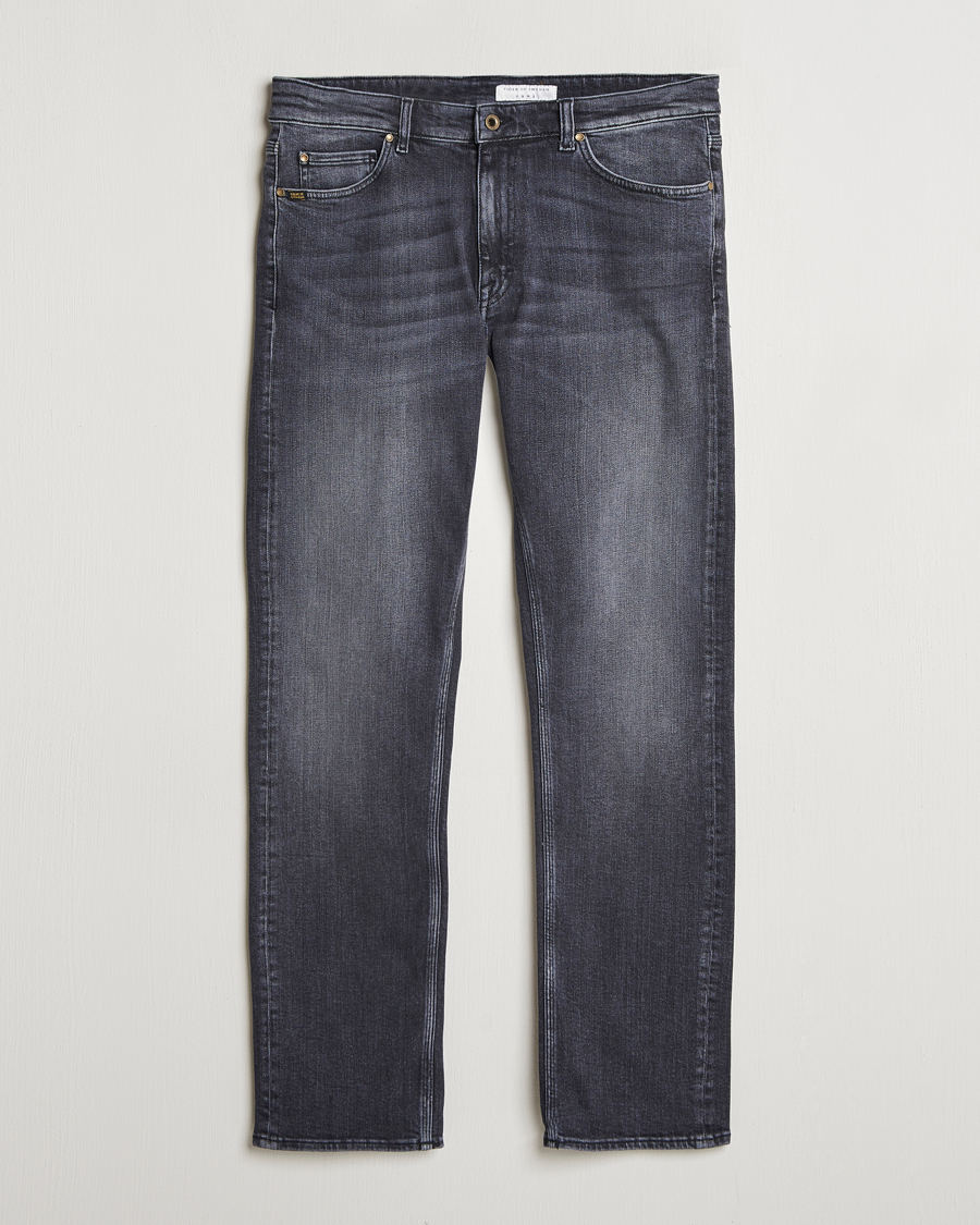 Mies | Farkut | Tiger of Sweden | Des Jeans Washed Black