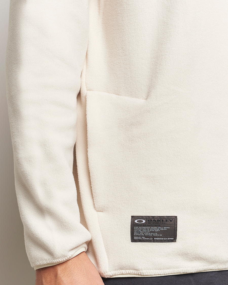 Mies | Puserot | Oakley | FGL Micro Fleece Crew Bone