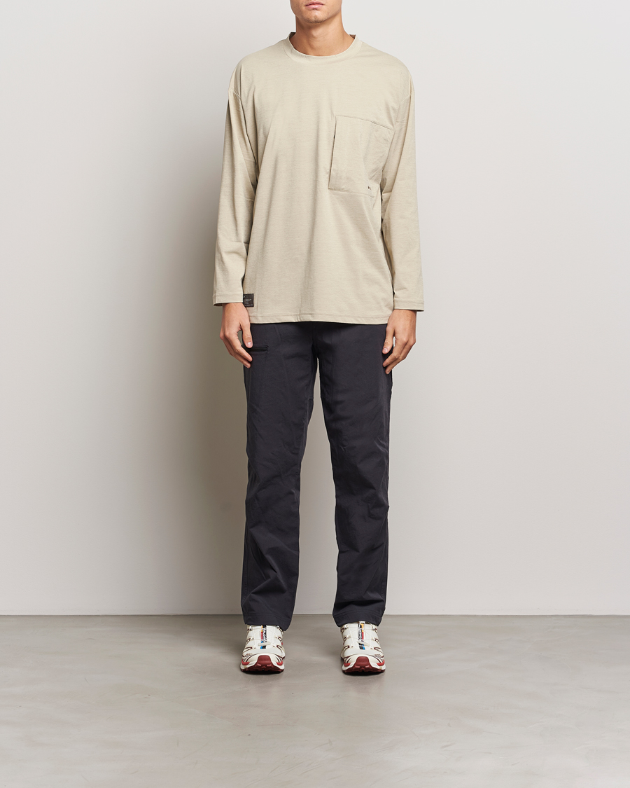 Mies | T-paidat | Oakley | FGL Scratch Long Sleeve T-Shirt Desert Sand