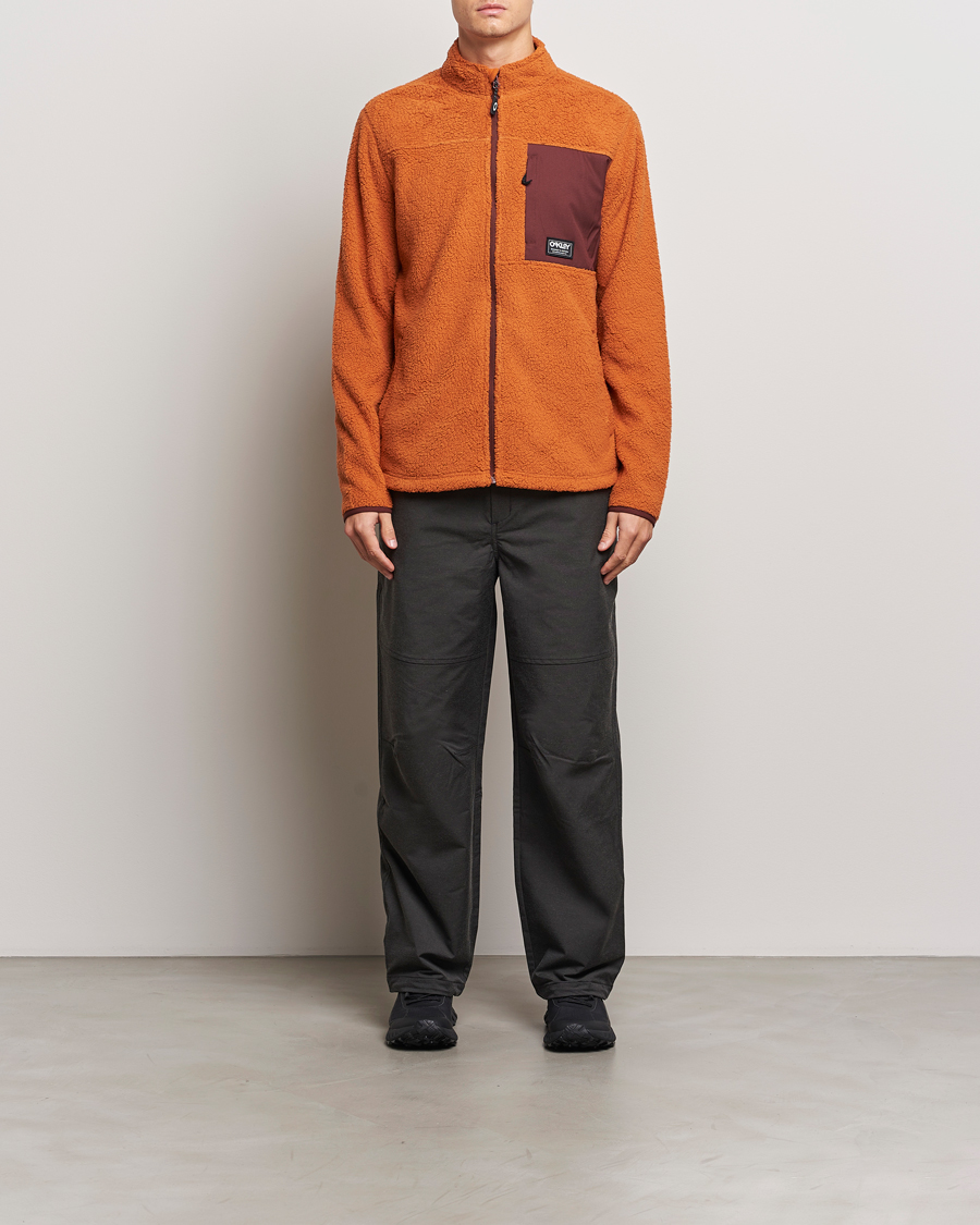 Mies | Puserot | Oakley | Mountain Fire Sherpa Ginger